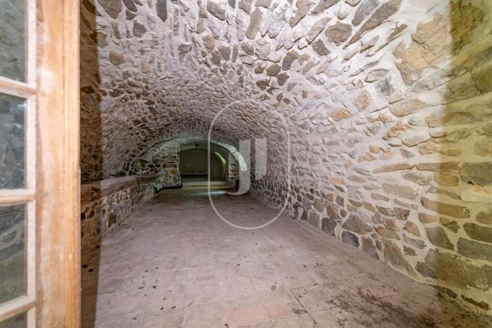 Image No.13-6 Bed House for sale