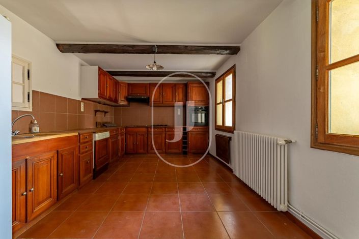 Image No.9-6 Bed House for sale