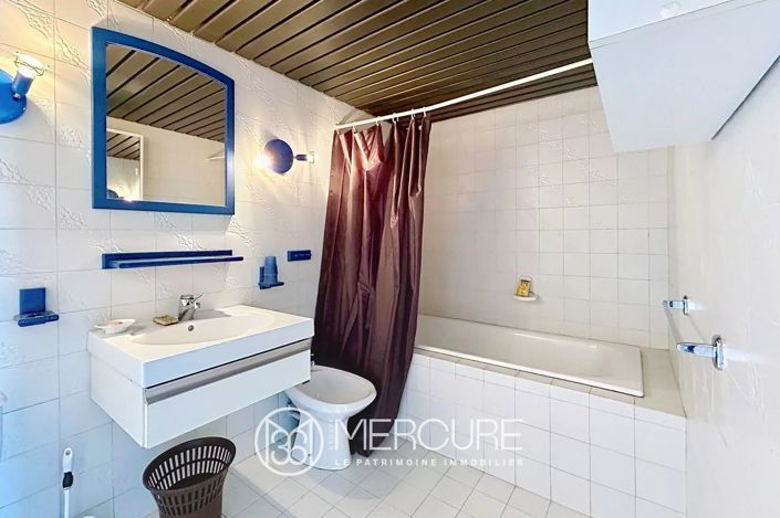 Image No.13-5 Bed House for sale