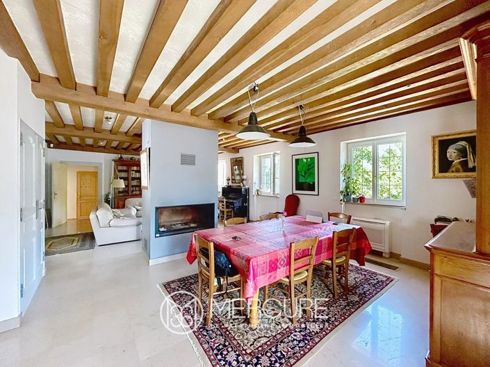 Image No.9-5 Bed House for sale