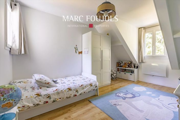 Image No.19-6 Bed House for sale