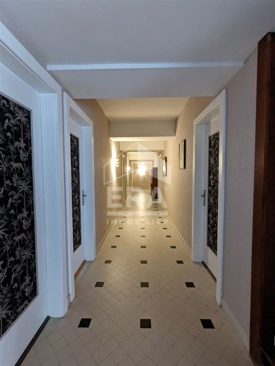 Image No.7-9 Bed House for sale