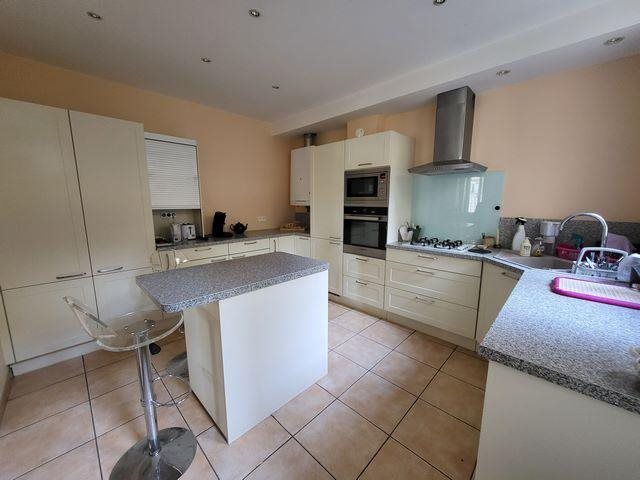 Image No.5-3 Bed House for sale