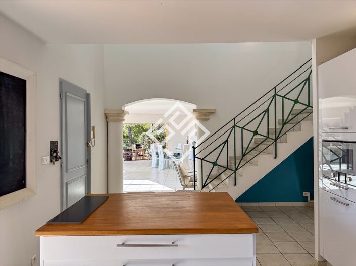 Image No.13-4 Bed House for sale