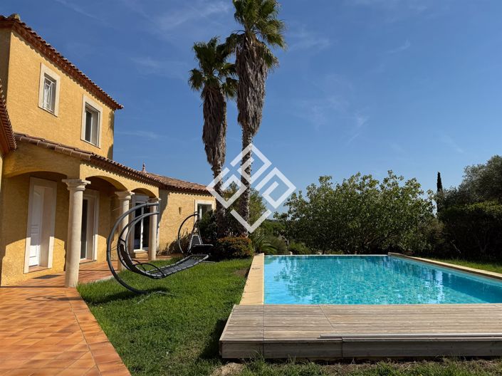 Image No.2-4 Bed House for sale