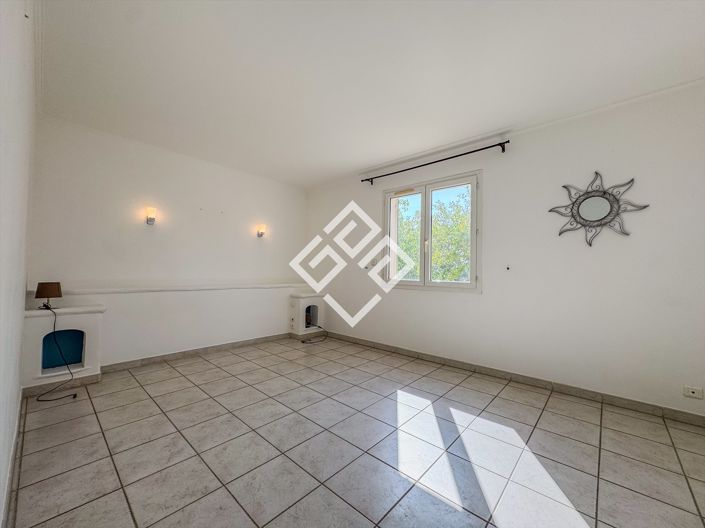 Image No.22-4 Bed House for sale