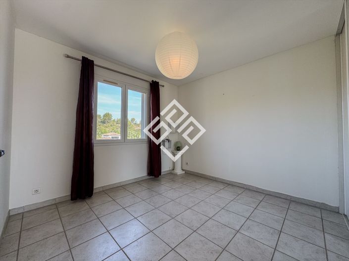 Image No.25-4 Bed House for sale