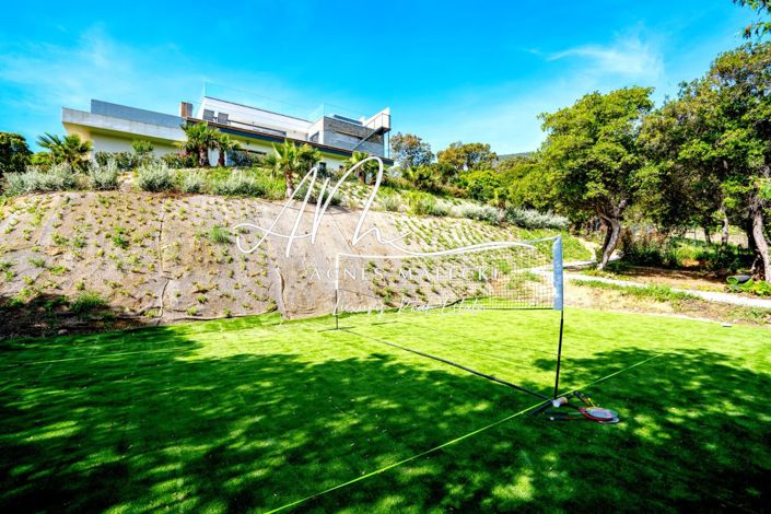 Image No.8-4 Bed House for sale