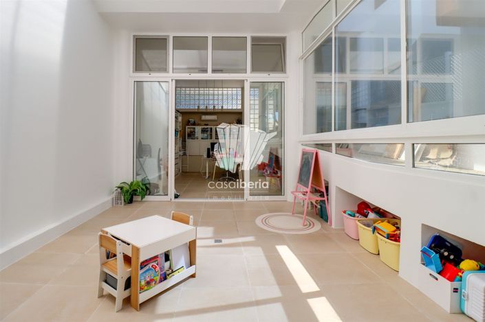 Image No.13-2 Bed House for sale