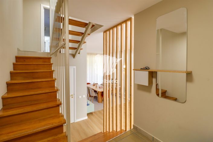 Image No.17-2 Bed House for sale
