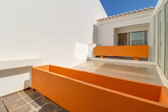 Image No.21-2 Bed House for sale