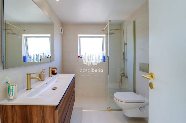 Image No.27-2 Bed House for sale