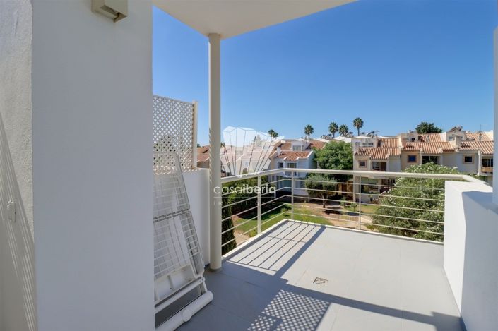 Image No.32-2 Bed House for sale