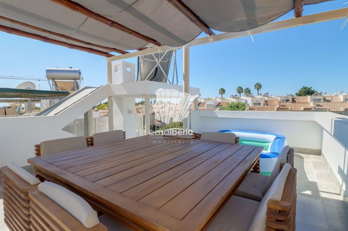 Image No.35-2 Bed House for sale