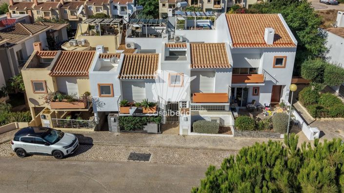 Image No.41-2 Bed House for sale