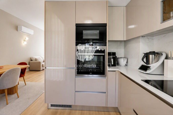Image No.5-2 Bed House for sale