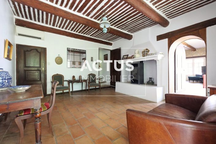 Image No.5-Propriété de 6 chambres à vendre à Lamanon