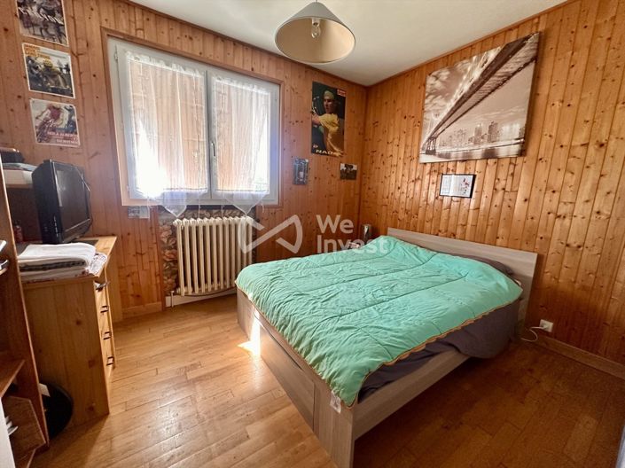 Image No.6-4 Bed House for sale