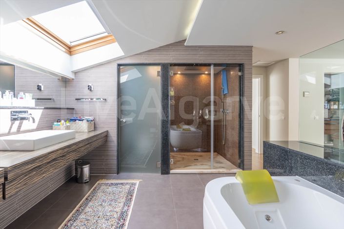 Image No.28-3 Bed House for sale