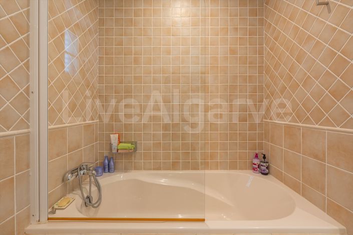 Image No.39-3 Bed House for sale