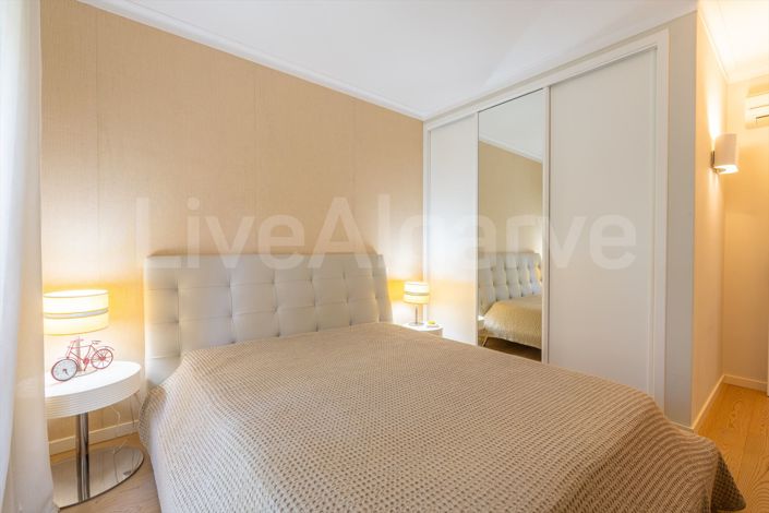 Image No.44-3 Bed House for sale