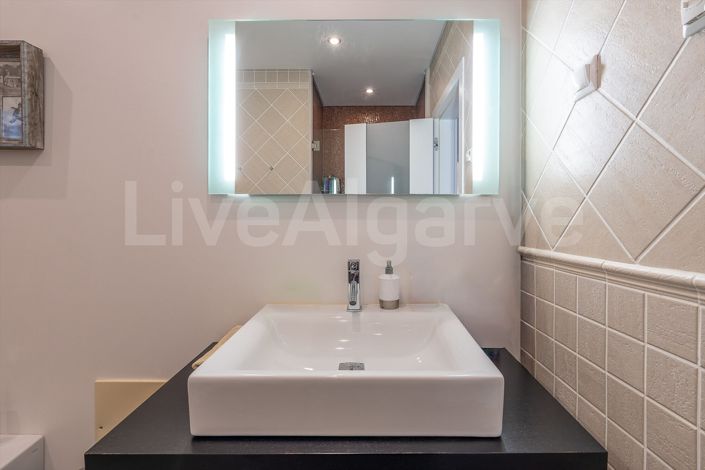 Image No.46-3 Bed House for sale