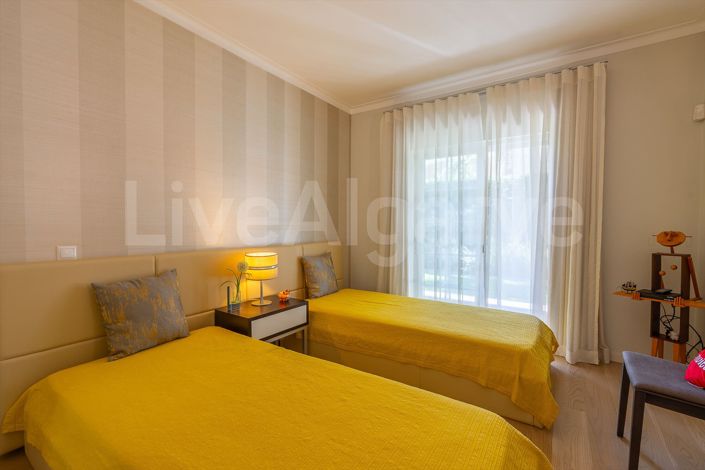 Image No.48-3 Bed House for sale