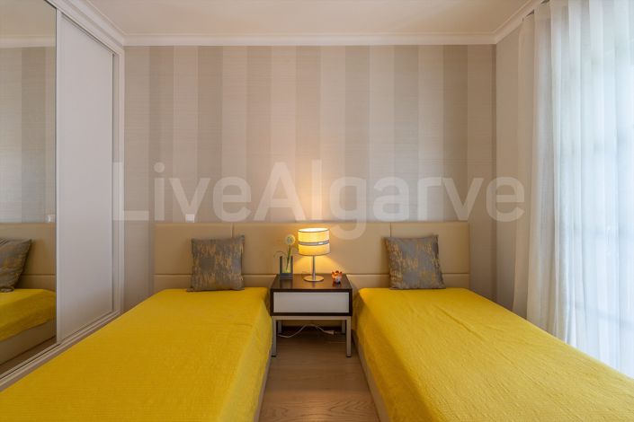 Image No.49-3 Bed House for sale