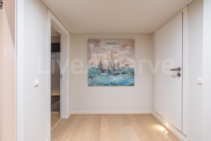 Image No.53-3 Bed House for sale