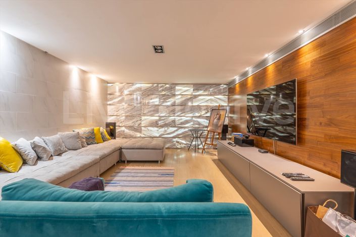 Image No.54-3 Bed House for sale