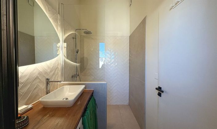 Image No.11-4 Bed House for sale