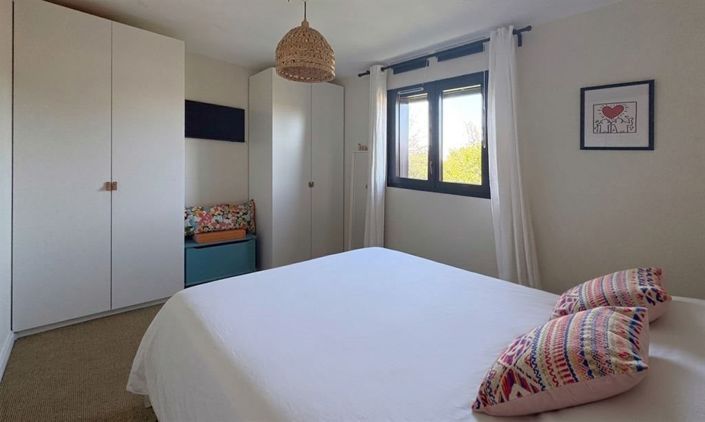Image No.15-4 Bed House for sale