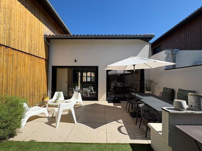 Image No.16-4 Bed House for sale