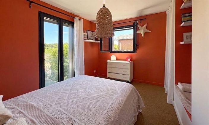 Image No.17-4 Bed House for sale
