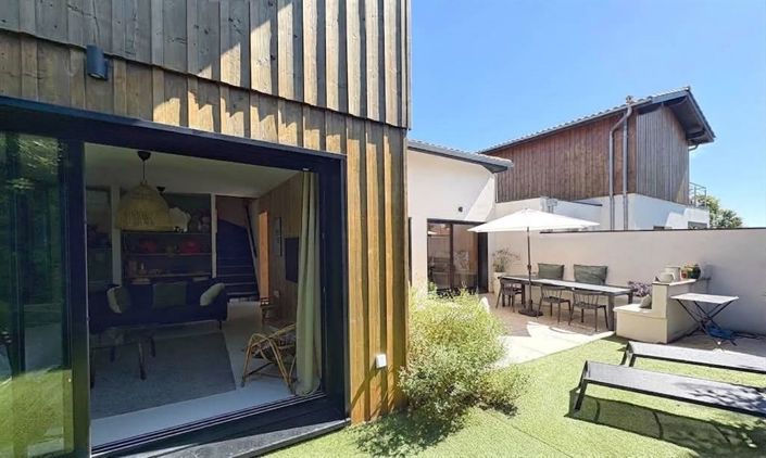 Image No.18-4 Bed House for sale