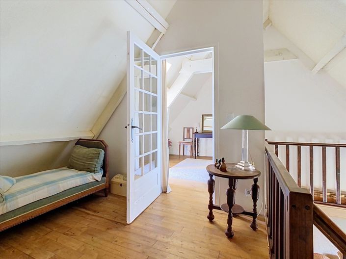 Image No.12-2 Bed House for sale