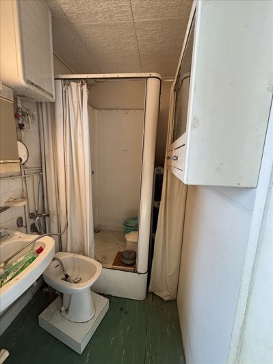 Image No.10-3 Bed House for sale