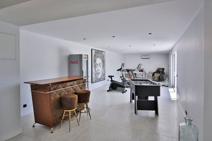 Image No.15-8 Bed House for sale