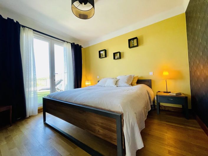 Image No.12-4 Bed House for sale