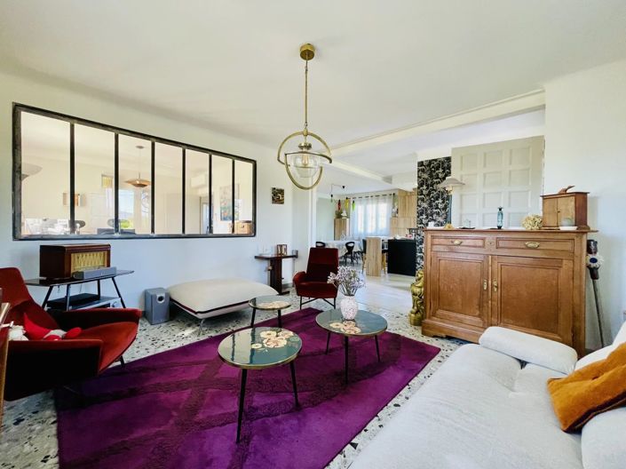 Image No.6-4 Bed House for sale