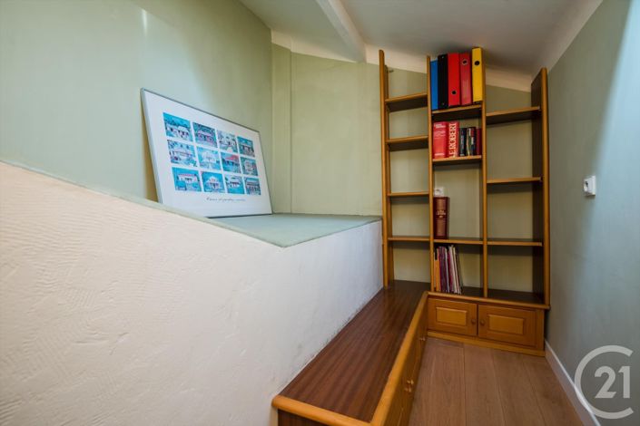 Image No.10-1 Bed Apartment for sale