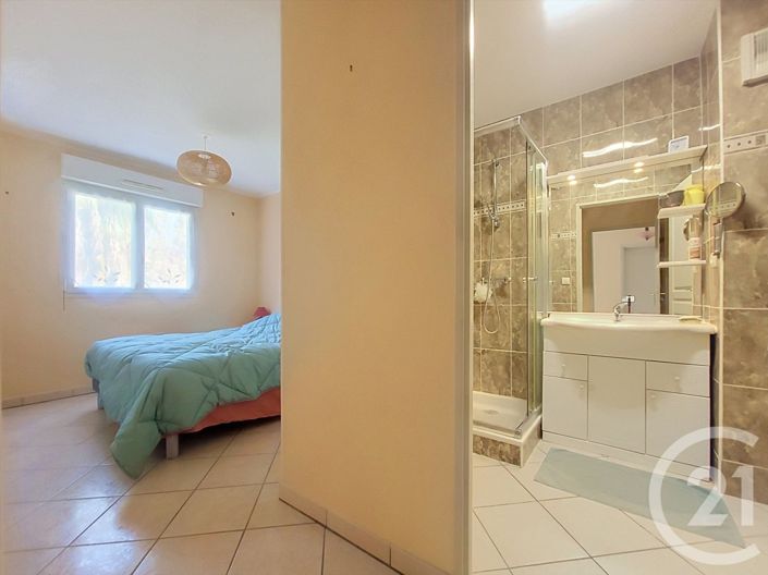 Image No.6-3 Bed Apartment for sale