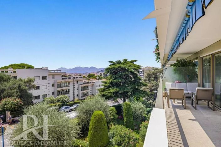 Image No.12-3 Bed Apartment for sale