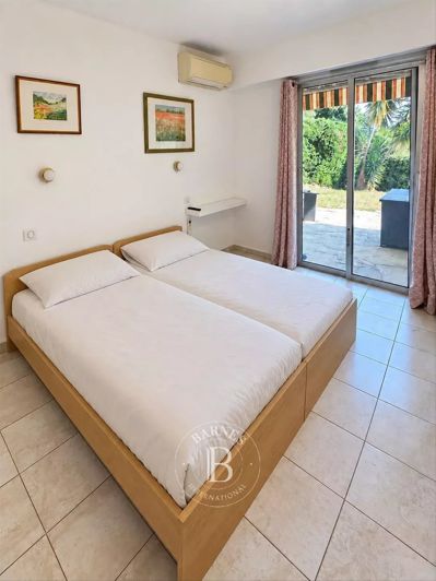Image No.10-1 Bed Apartment for sale