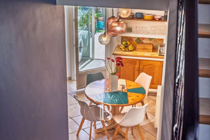 Image No.18-3 Bed House for sale