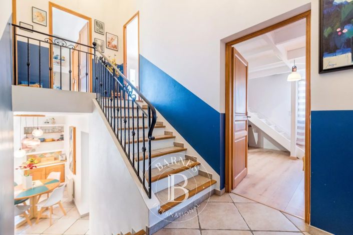 Image No.2-3 Bed House for sale