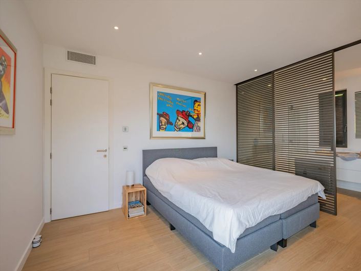 Image No.10-3 Bed Apartment for sale