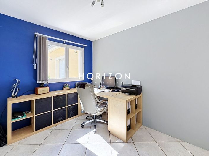 Image No.27-5 Bed House for sale