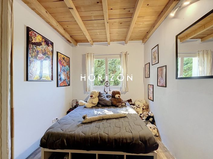 Image No.30-5 Bed House for sale