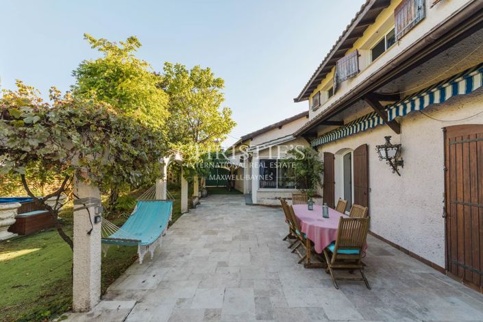Image No.12-6 Bed House for sale